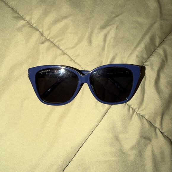 Balenciaga BB Logo Cat Eye Sunglasses Blue Black Italy Designer Luxury